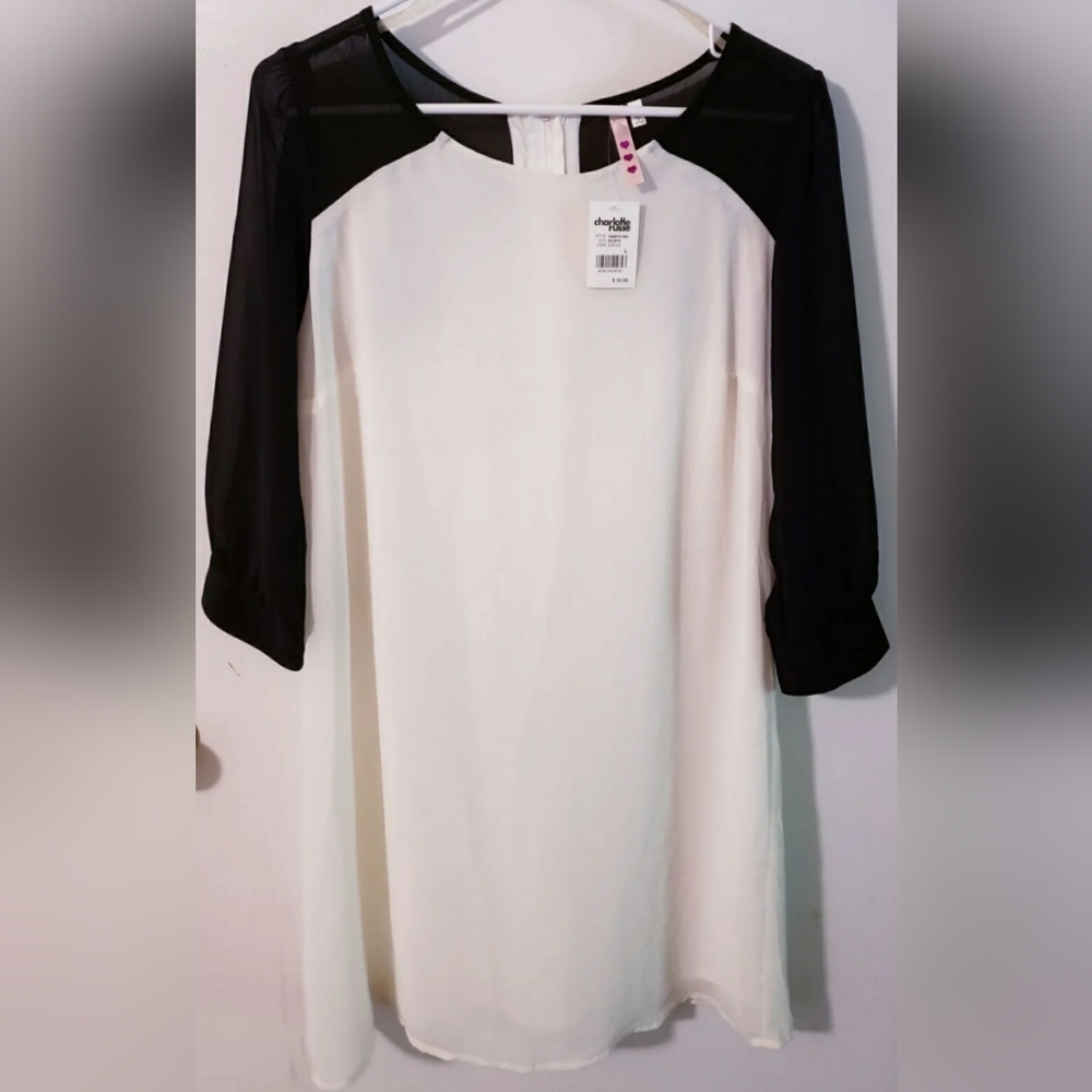 NWT Charlotte Russe Black White Tunic Top Size Large